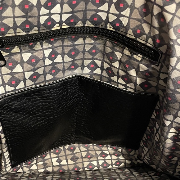 PISTIL - Picture 3 of 8